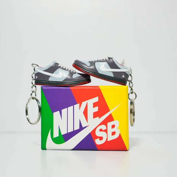 3D Sneaker Keychain With Box - Dunk Staple Pigeon NYC Supply