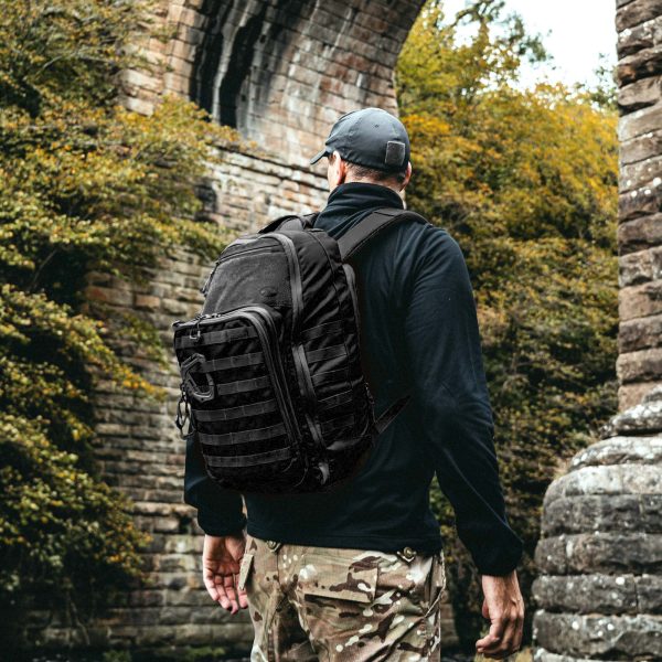 Highlander Harrier Full Clamshell Pack - 35L on Sale